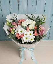 Букет цветов из:  Розы, Лизиантусы и Хризантемы в Ливнах