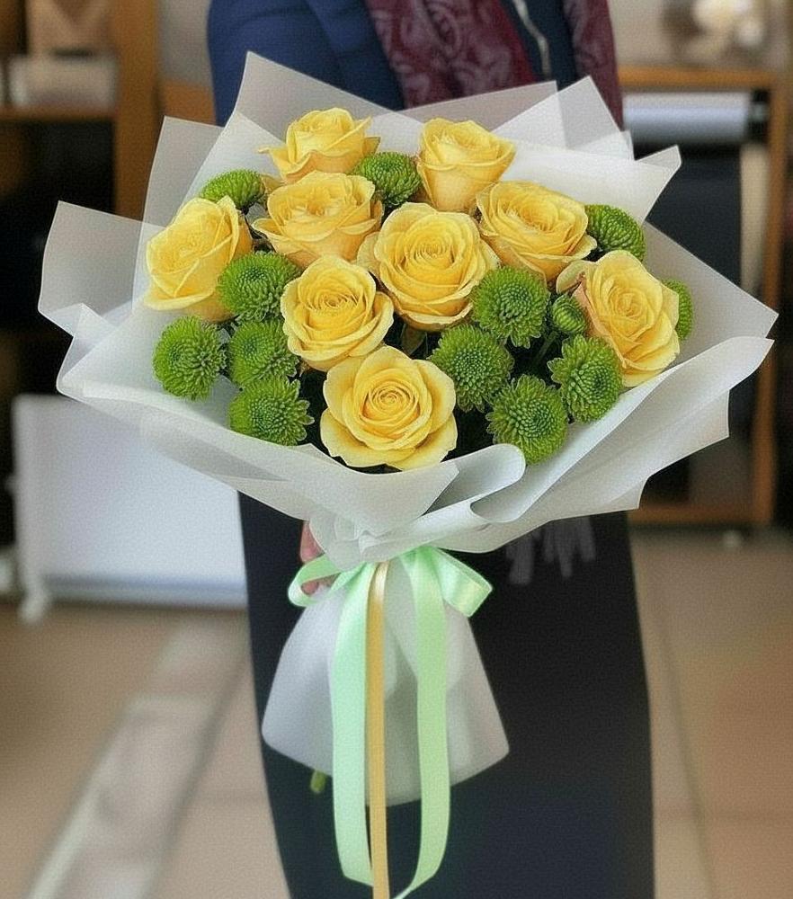 Букет цветов из: Хризантемы и Розы в Ливнах