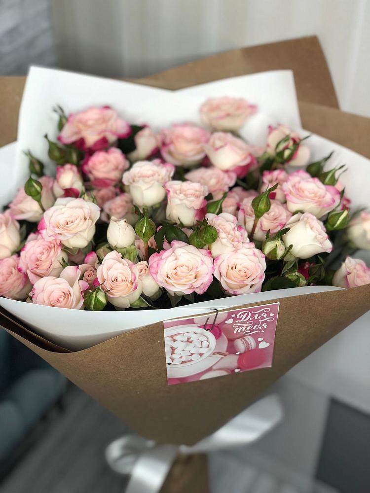 Букет цветов из: Розы в Ливнах