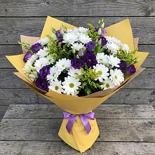 Букет цветов из:  Ирисы, Хризантемы и Ромашки в Ливнах