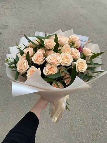 Букет Кремовые розы Латте в Ливнах
