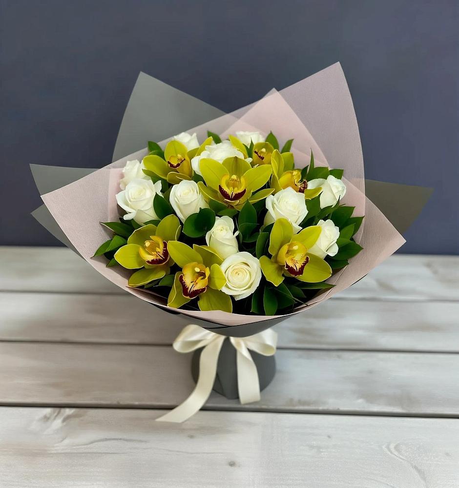 Букет цветов из: Орхидеи и Розы в Ливнах