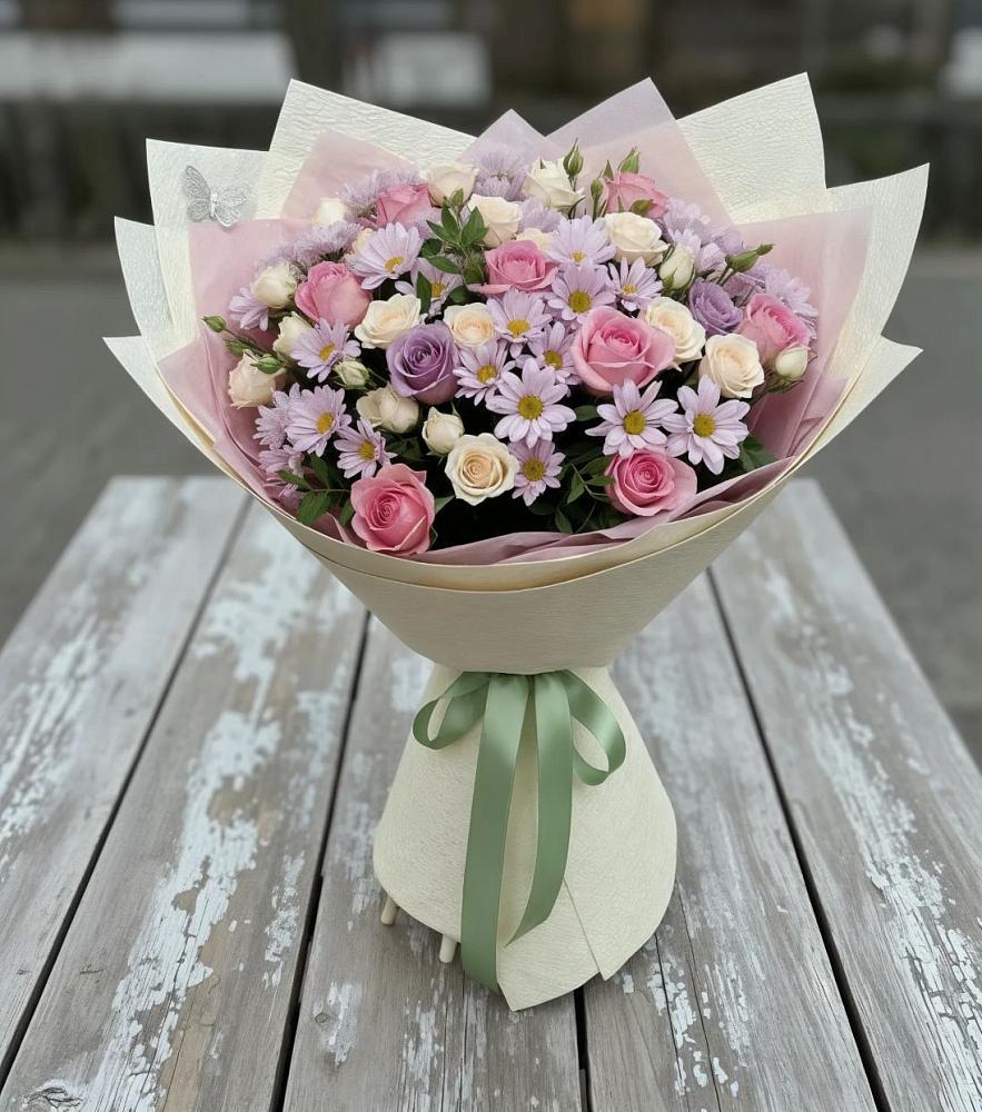 Букет цветов из: Розы и Хризантемы в Ливнах